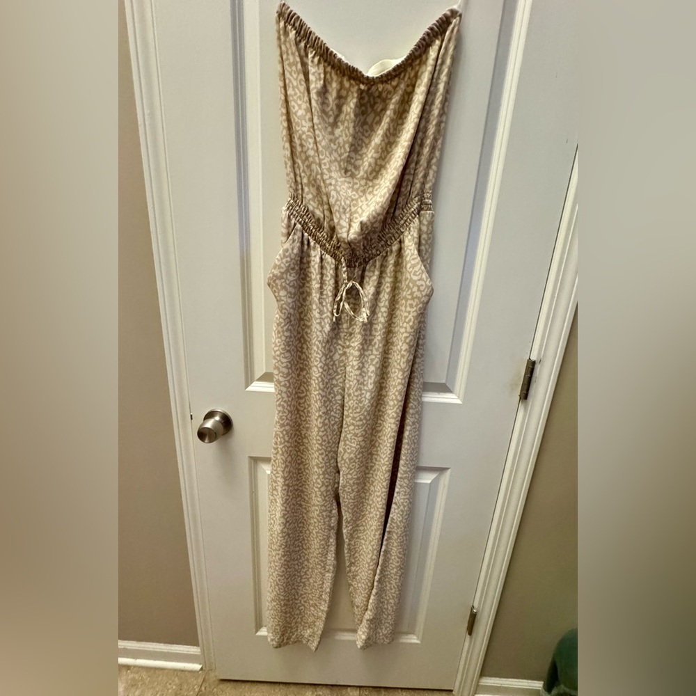 LOFT Beige Animal Print Sleeveless Jumpsuit M Cinch Waist Wide Leg